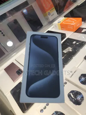 New Apple iPhone 15 Pro Max 256 GB Silver