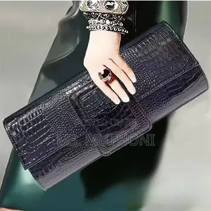 Women's Retro Crocodile Pattern Clutch Bag