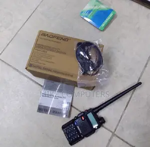 Classic Baofeng Uv-5r 5w With Compact and Lightweight Handheld Size