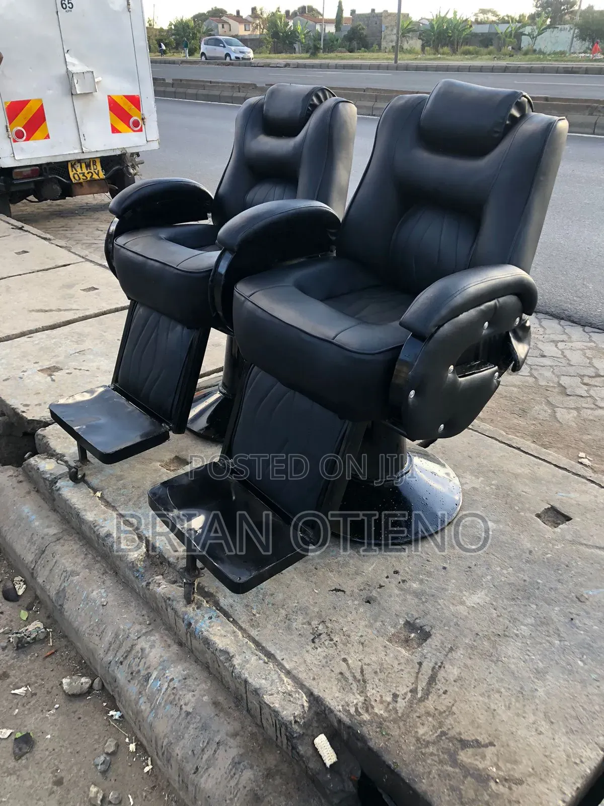 Strong Base Kinyozi Chairs 
