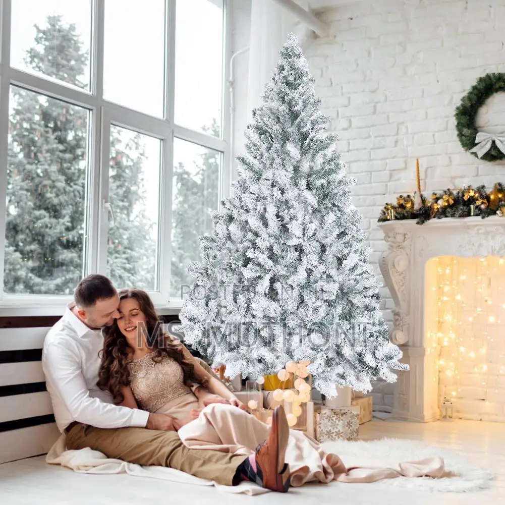 High Quality Snow Frosted Christmas Tree*