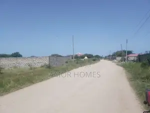 Plot 4 Sale