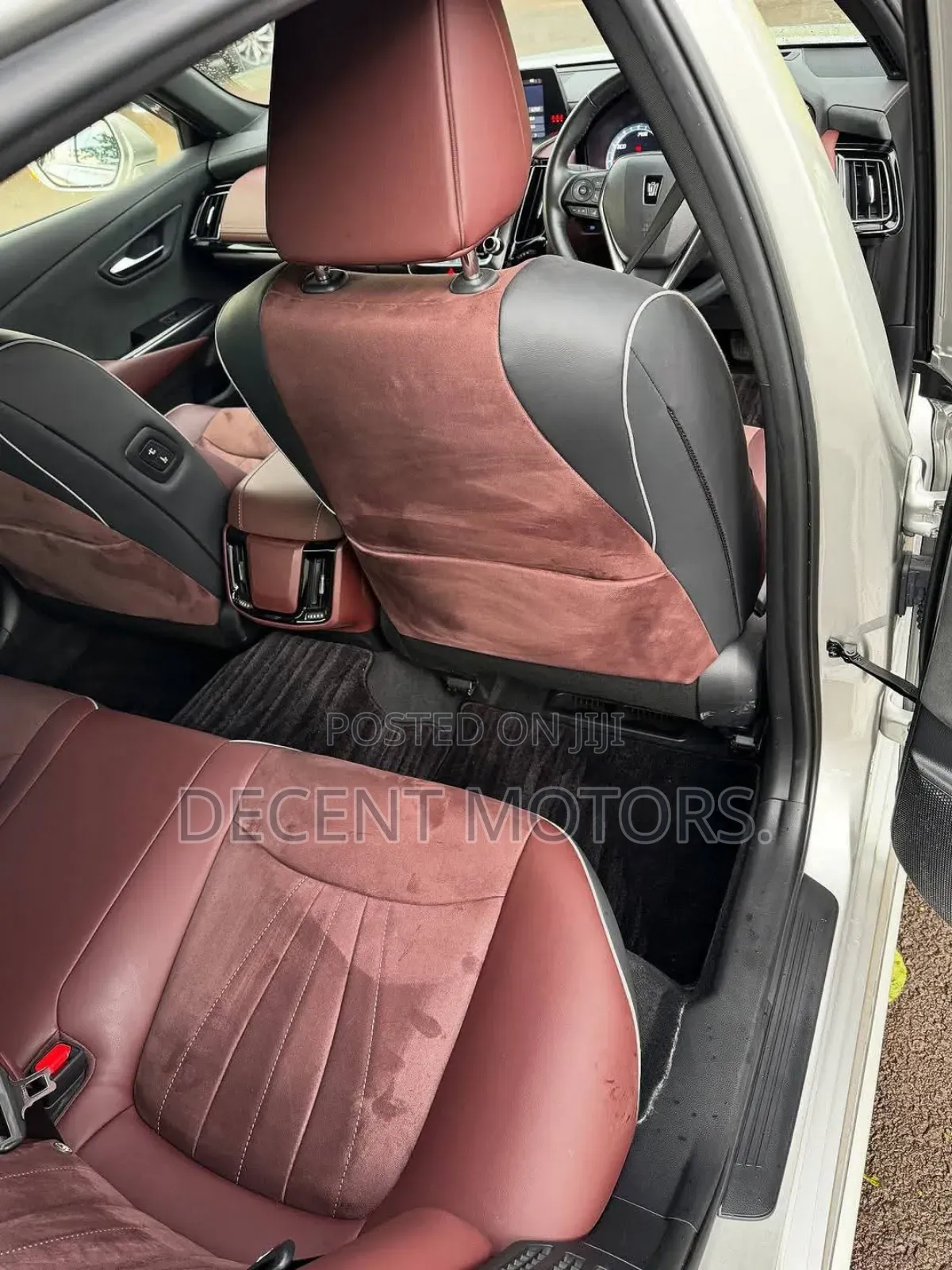 Toyota Crown 2019 White