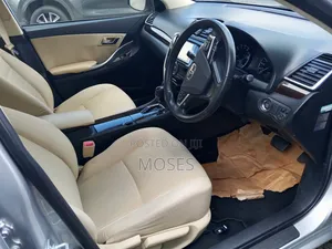 Toyota Premio 2019 Silver