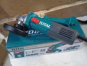 Portable Total Angle Grinder 4.5 Inches 710 Watts + Free Disc