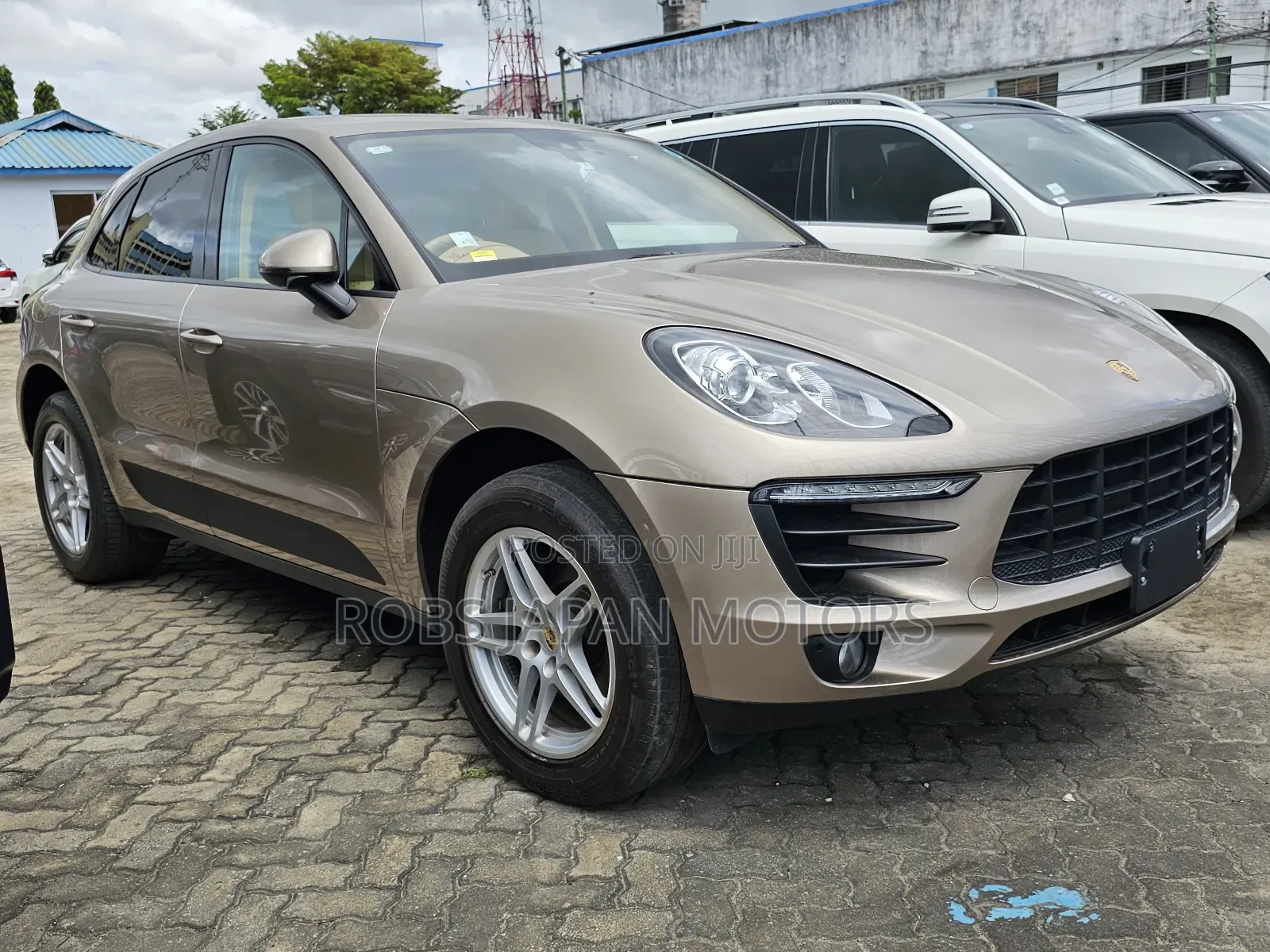 Porsche Macan Base 2017 Gold