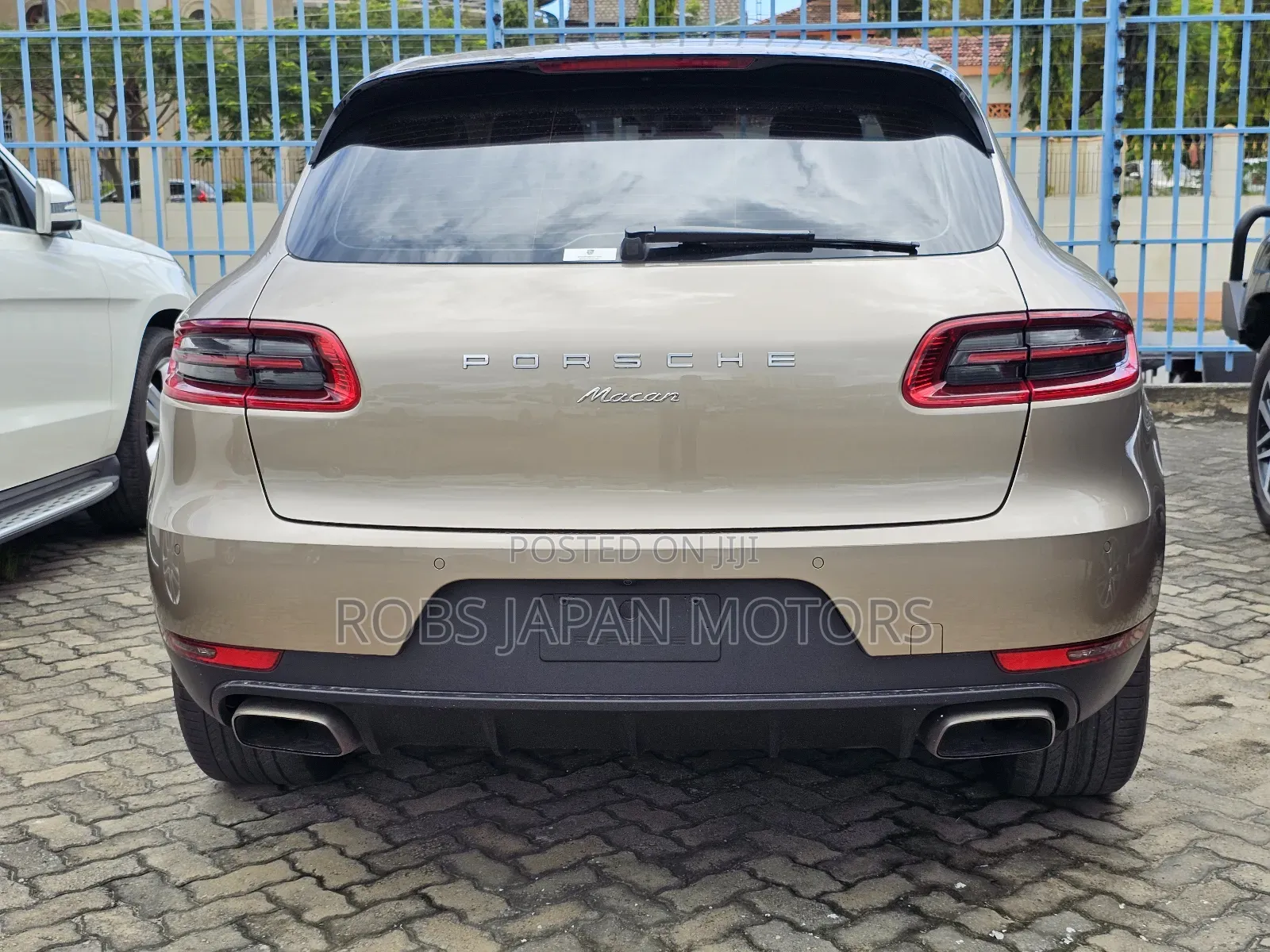 Porsche Macan Base 2017 Gold