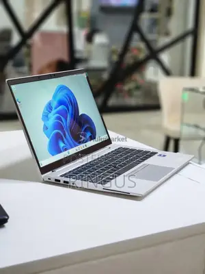 Laptop HP EliteBook 840 G8 16GB Intel Core i7 SSD 256GB