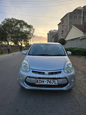 Toyota Passo 2015 Silver