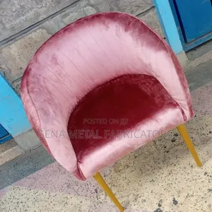 Modern Manicure Seats Are Very Comfortable and Unique