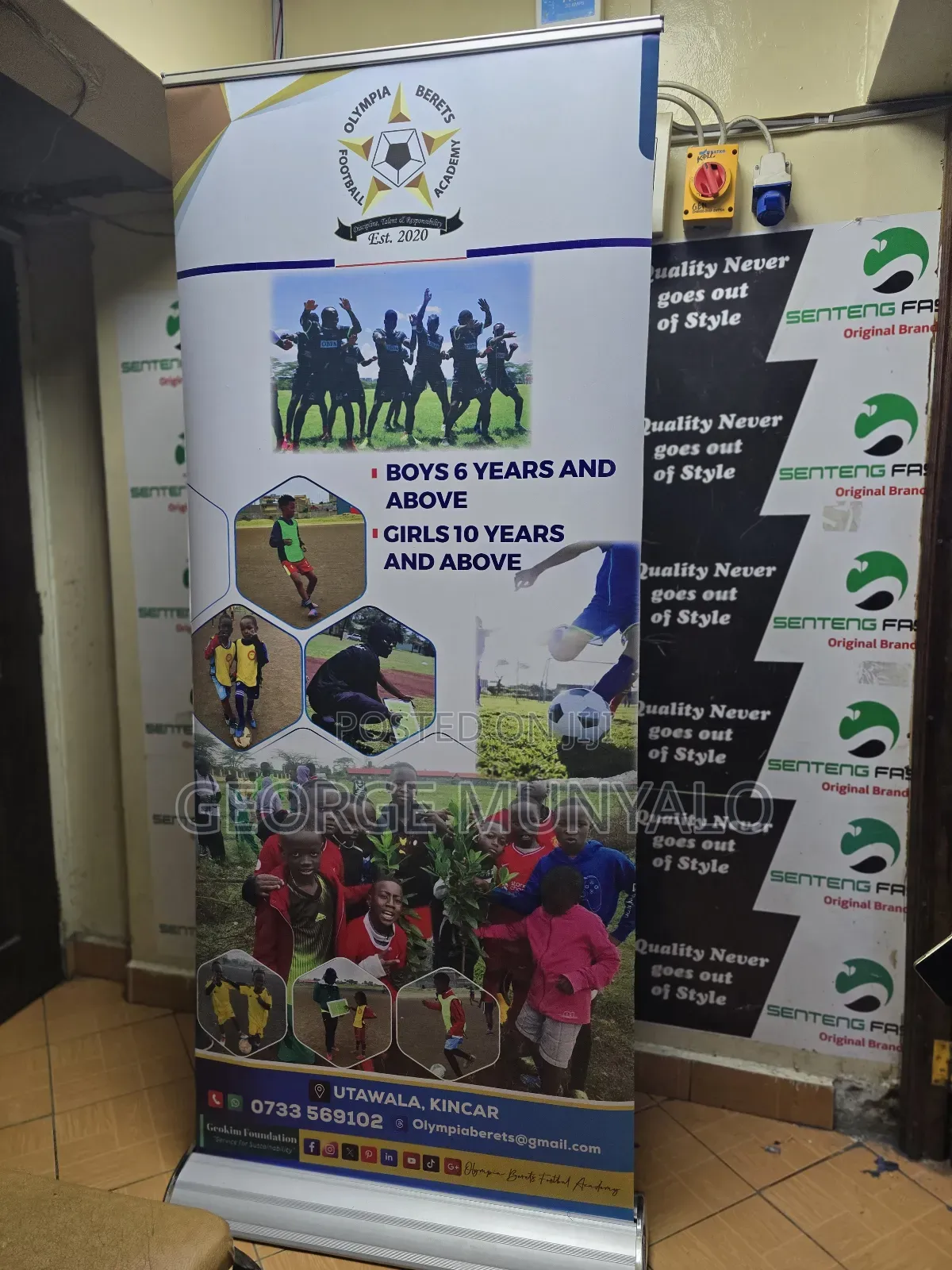 Portable Banner Stand/Pop-Up Display Banner