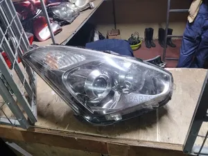 Toyota Wish 2006/2008 Xenon Headlamp, Clean Ex Japan