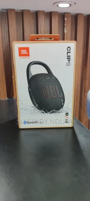 JBL Clip 5