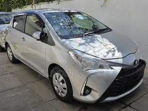 Toyota Vitz 2019 Silver