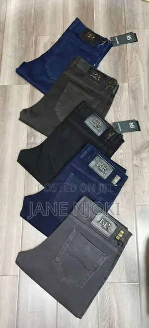 Straight Jeans