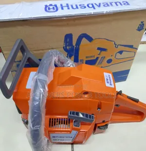 272xp Husqvarna Chainsaw/Power Saw