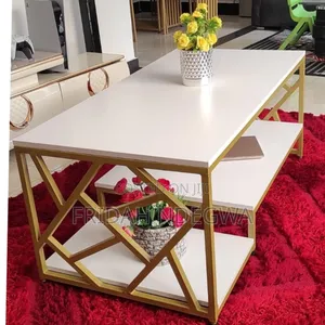 Zippy Elegant Coffee Table