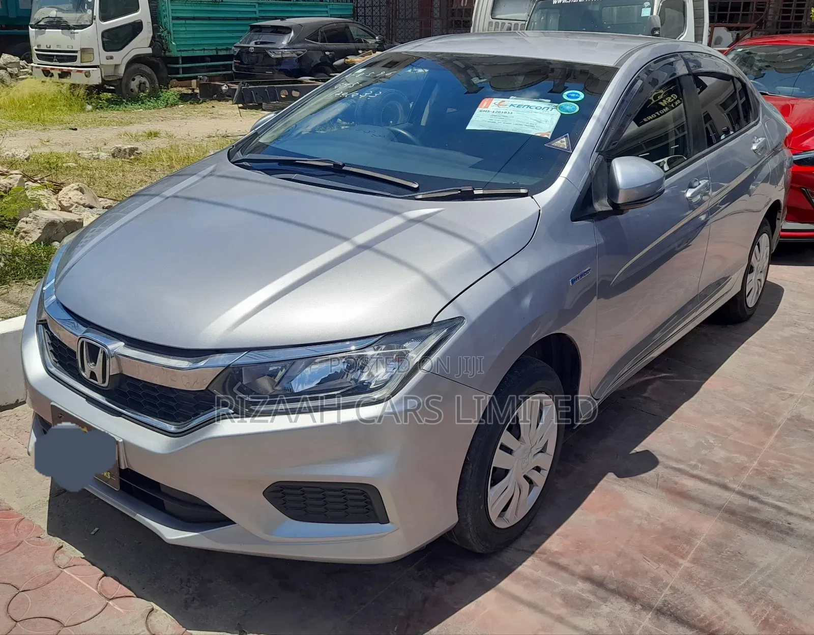 Honda Grace 2018 White