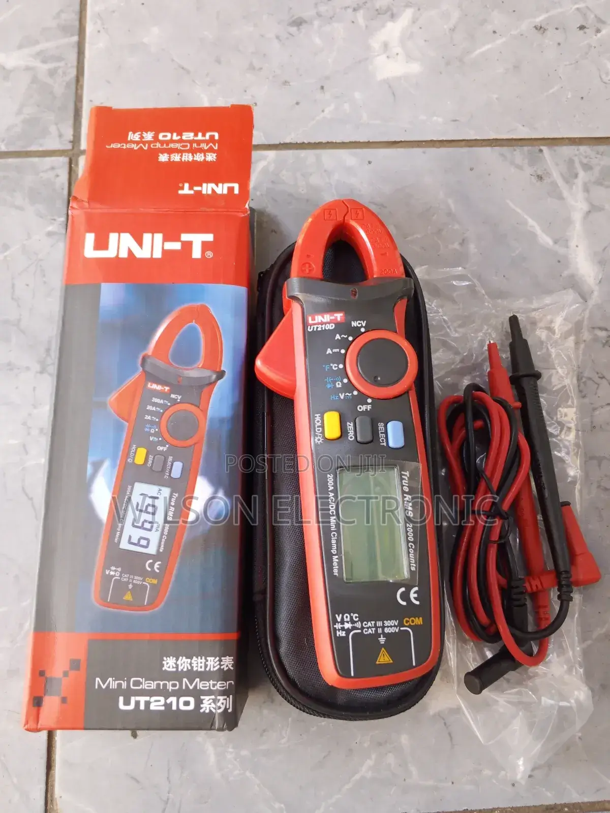 Mini Clamp Meter. Ut210d