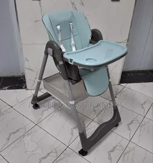 Toddlers Feeding Chair With Adjustable Seat