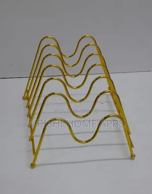 Metallic Golden Plates Stand