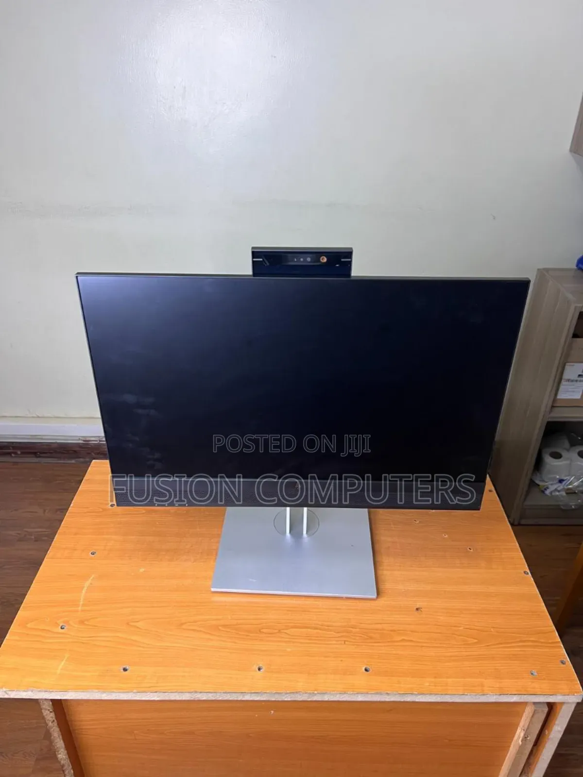 Dell 24 Inches Edge to Edge
With Webcam