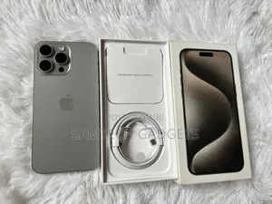 Apple iPhone 15 Pro Max 256 GB Silver