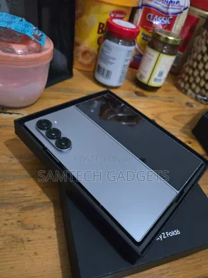 New Samsung Galaxy Z Fold6 256 GB Silver