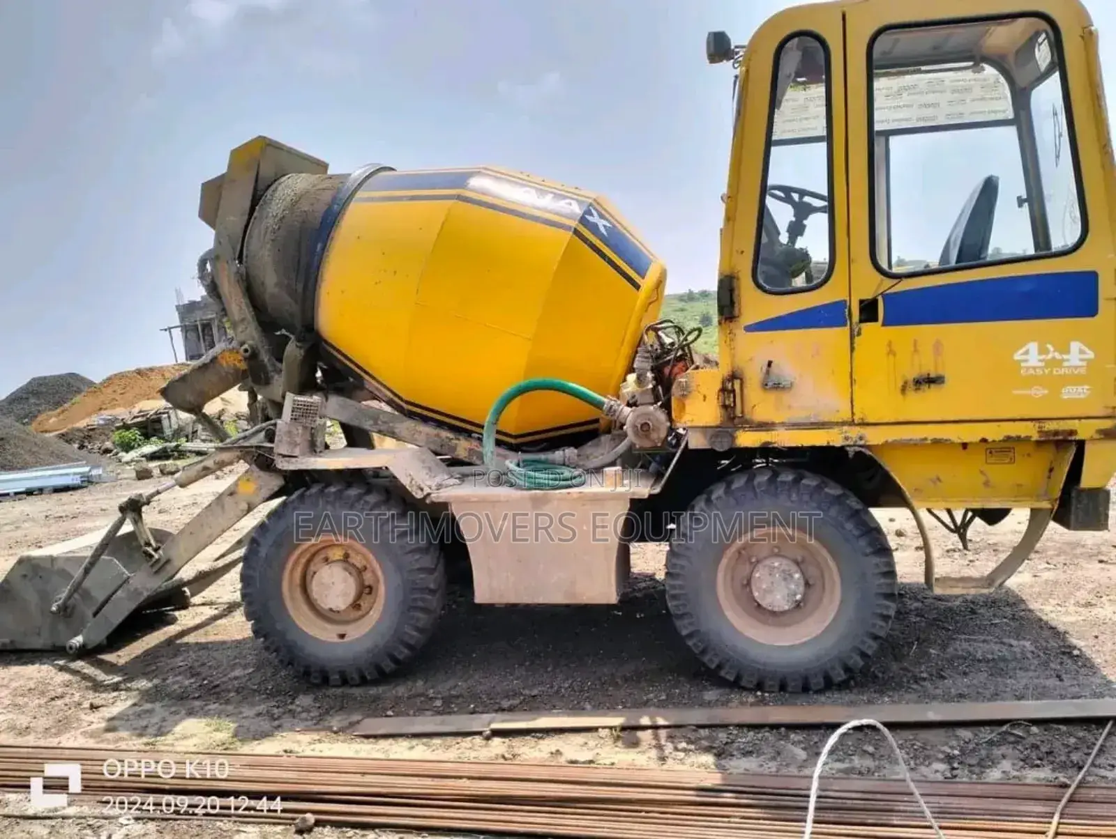 Self -loading Concrete Mixer