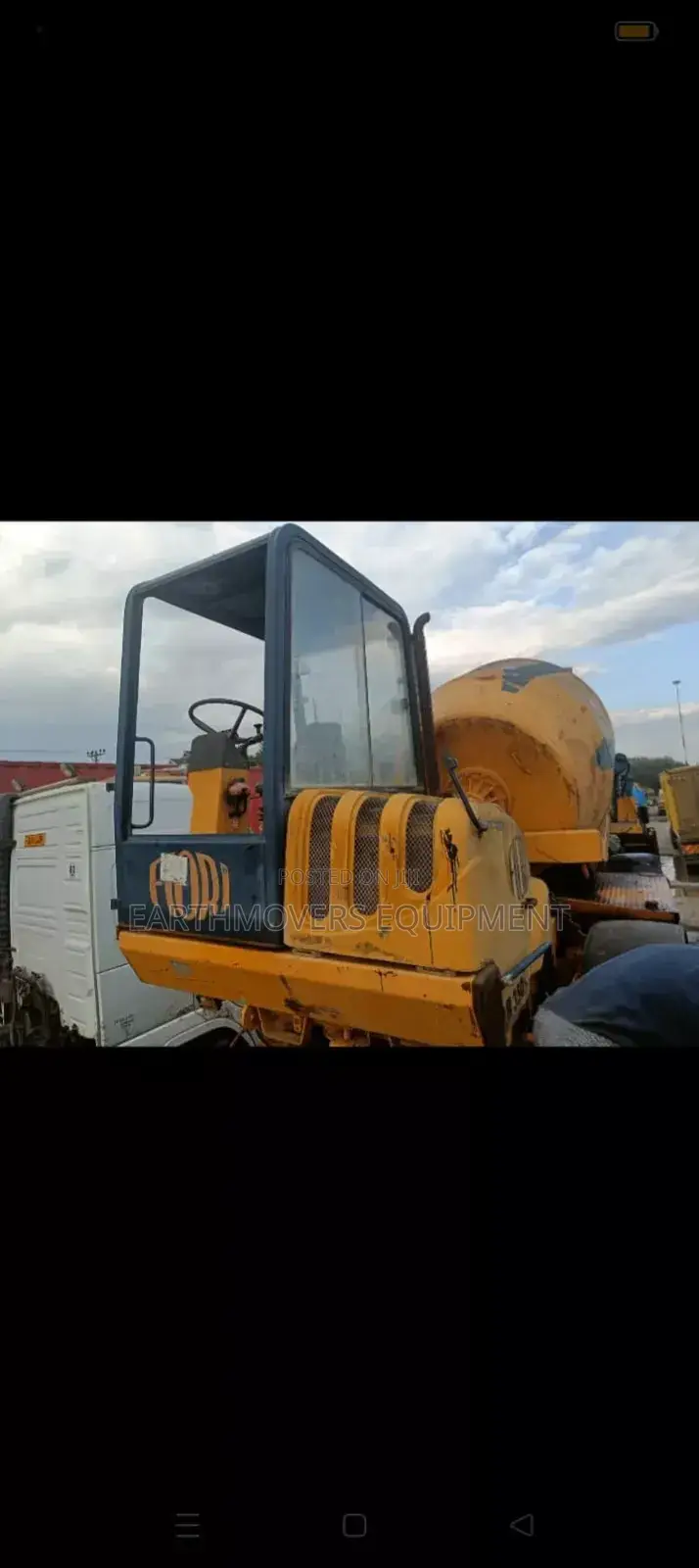 Self -loading Concrete Mixer