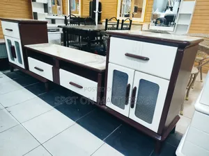 Strong and Durable! Classic Tv Stand With Extendable Sides + Delivery
