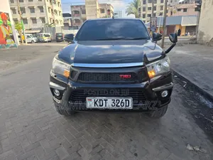 Toyota Hilux 2018 Black