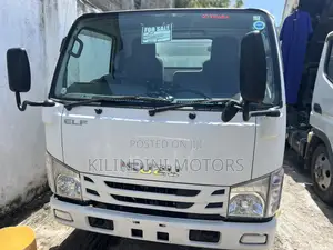 Isuzu Elf Closed Body Frinzer Very Clean for Vegitables