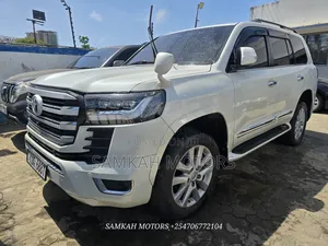 Toyota Land Cruiser 2019 White