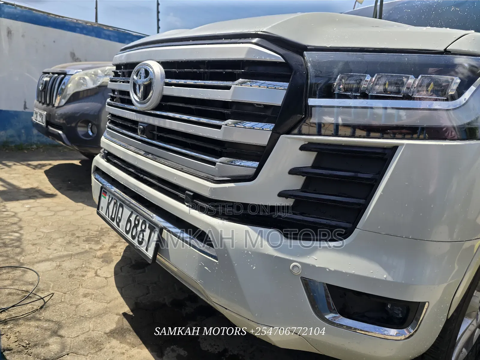 Toyota Land Cruiser 2019 White
