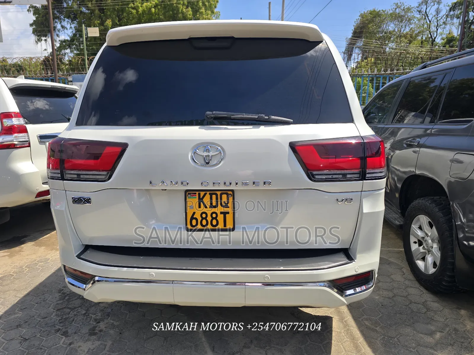 Toyota Land Cruiser 2019 White