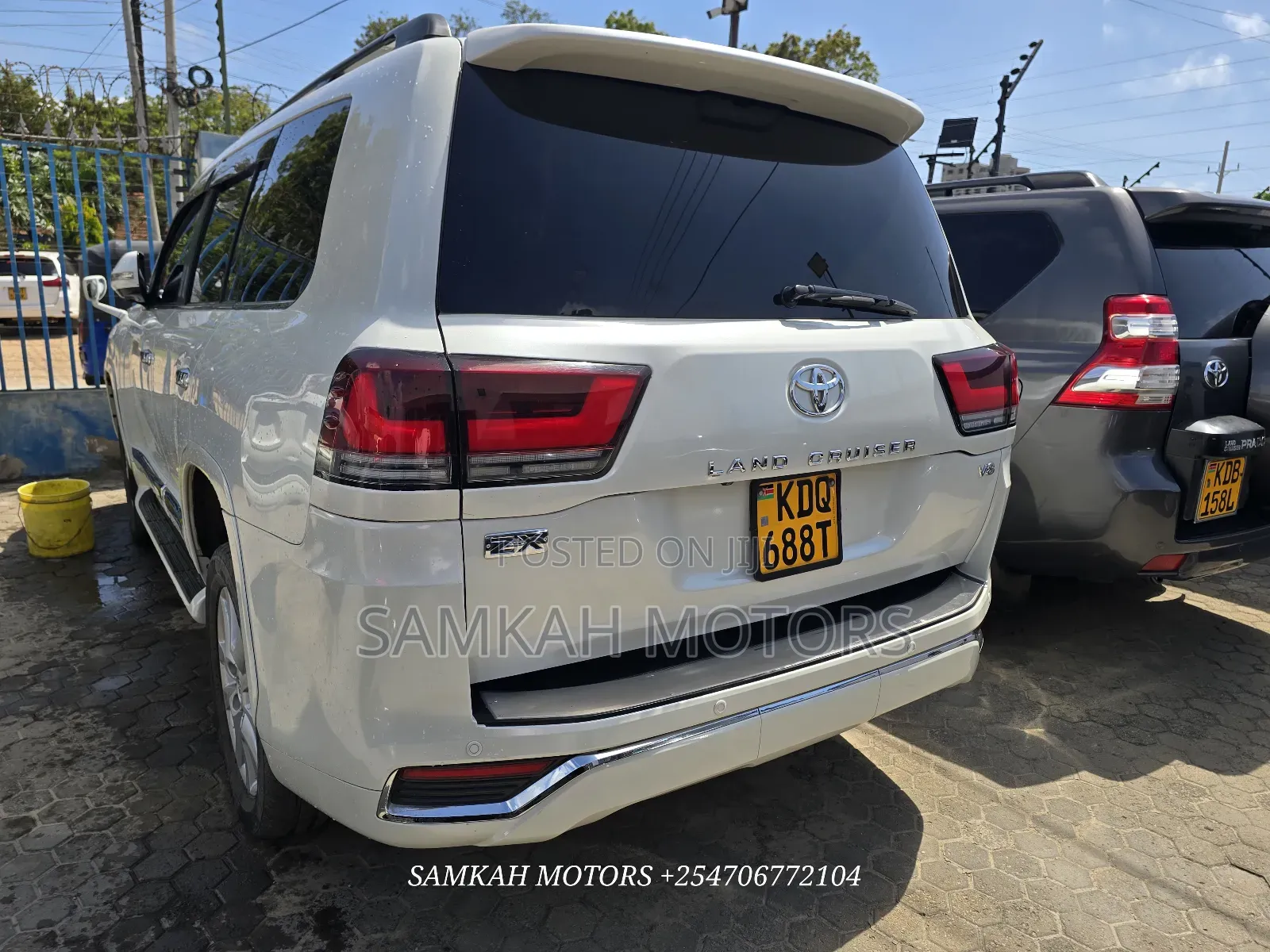 Toyota Land Cruiser 2019 White