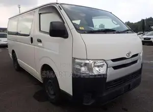 Toyota HiAce 2018 White