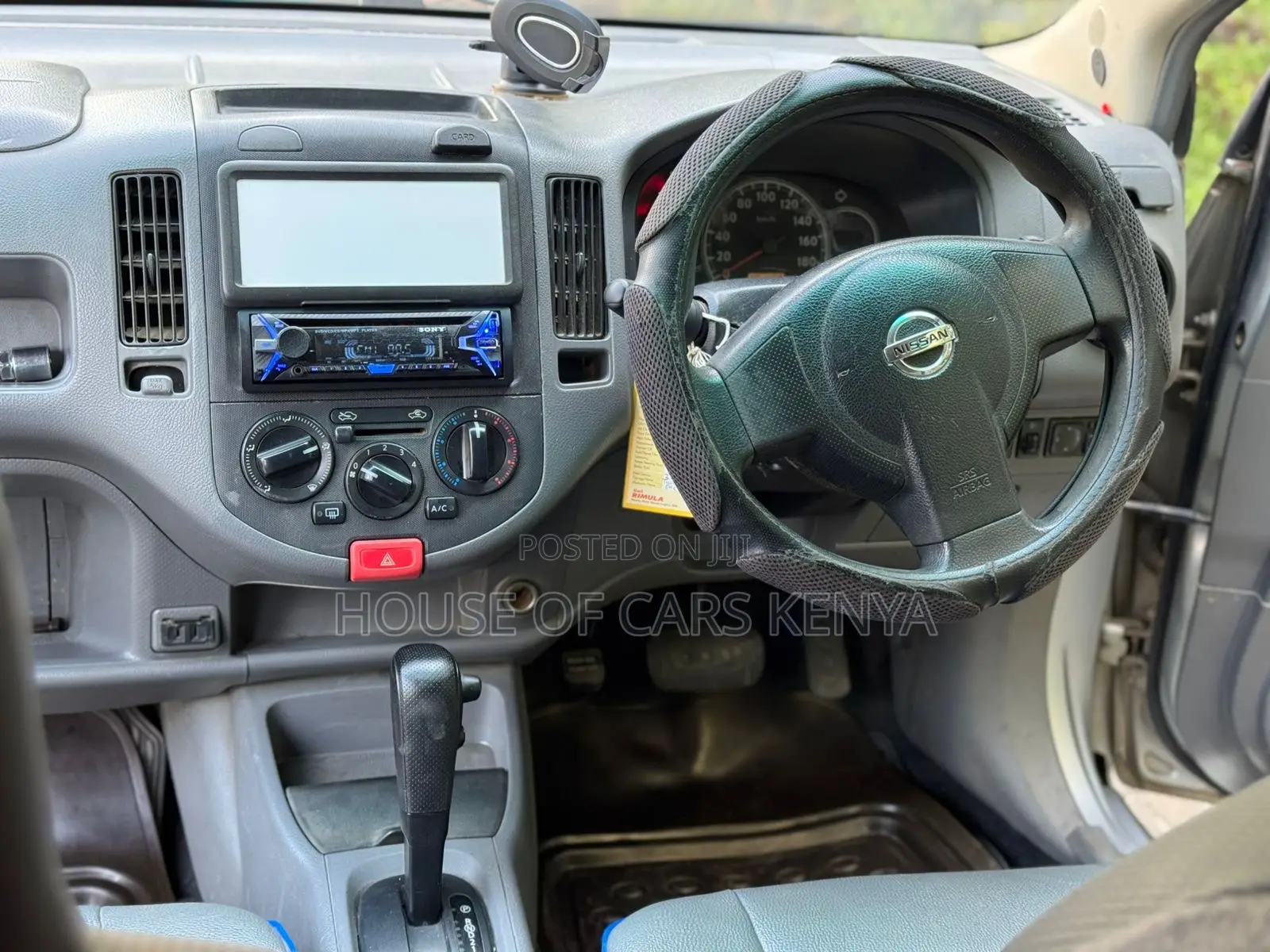 Nissan Advan 2012 Silver