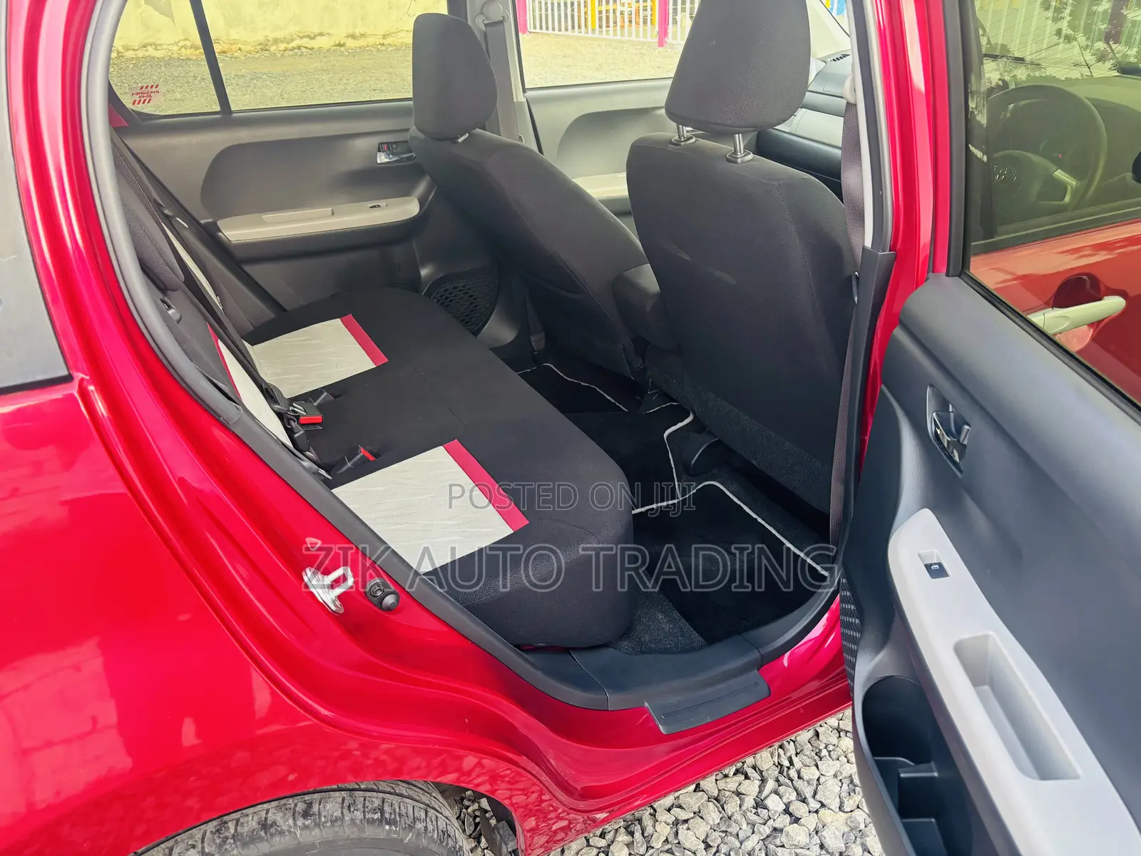 Toyota Passo 2018 Red