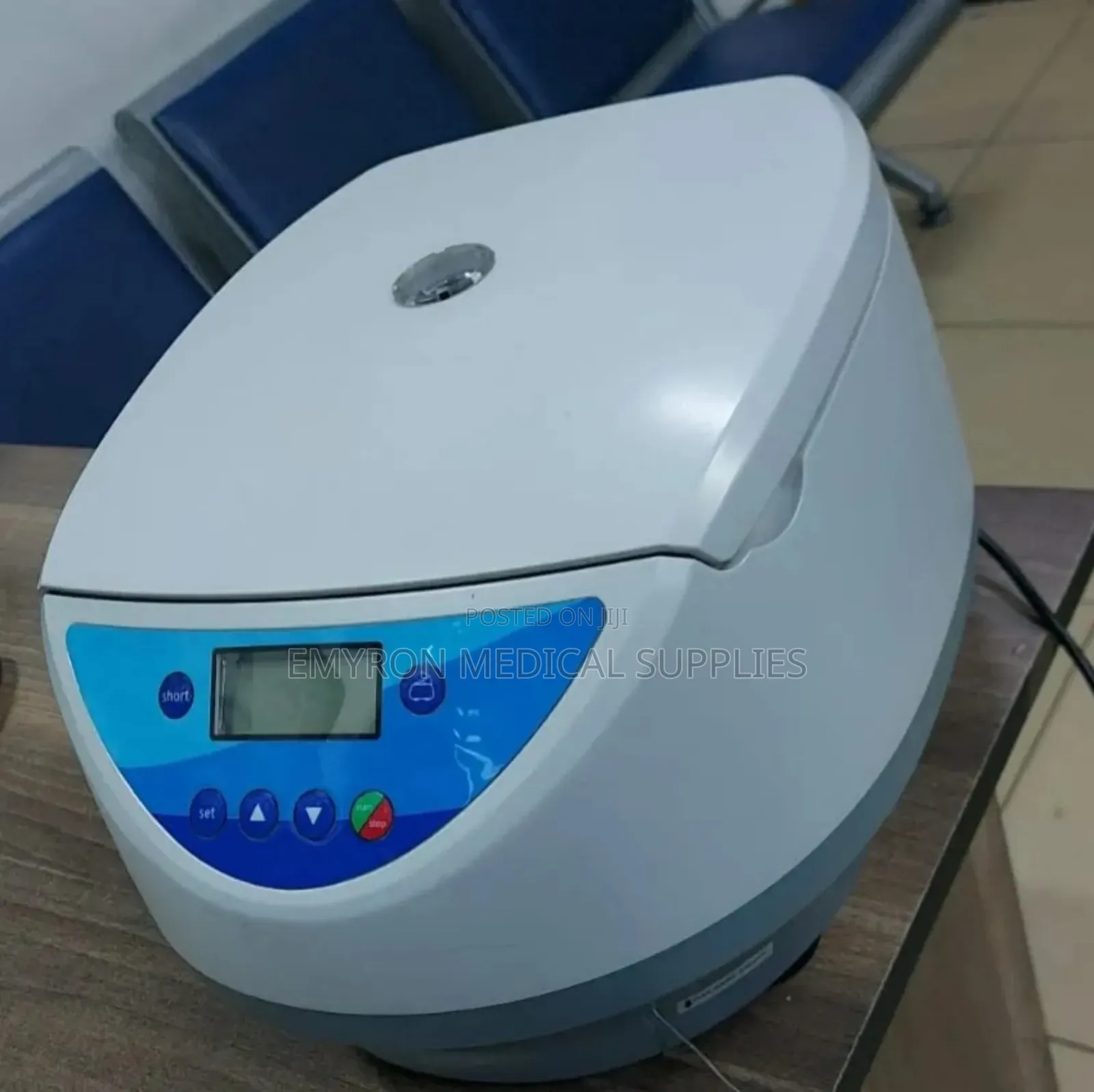 Digital Centrifuge (12 Tubes)