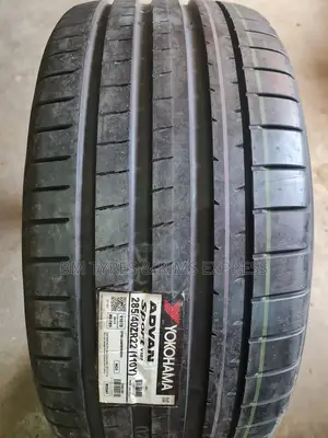 285 /40r22 Yokohama Tyres (Japan) Advan Sport.