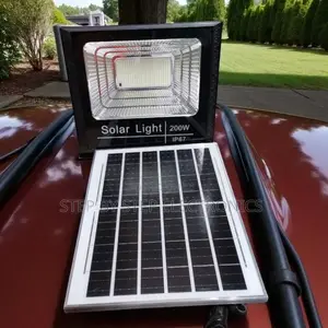 High Power 100w Solar Flood Light Ip67 Waterproof Longer Lifespan