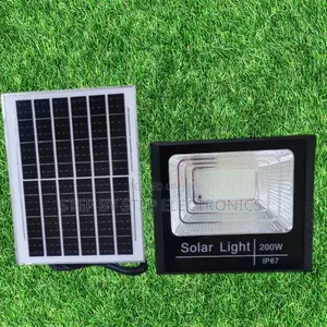 High Power 200w Solar Flood Light Ip67 Waterproof Longer Lifespan