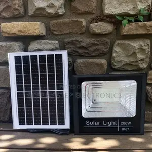 Remote Controlled 200w Outdoor Solar Flood Light Ip67 Waterproof Rated