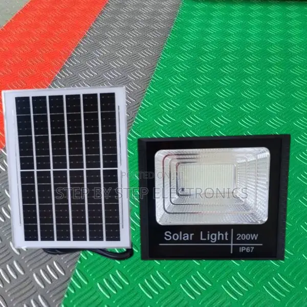 Ip67 Waterproof 200w Solar Flood Light With Inbuilt Large Battery