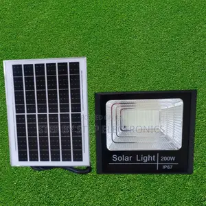 200w Solar Flood Light Ip67 Waterproof Maintenance-Free Led Lamp