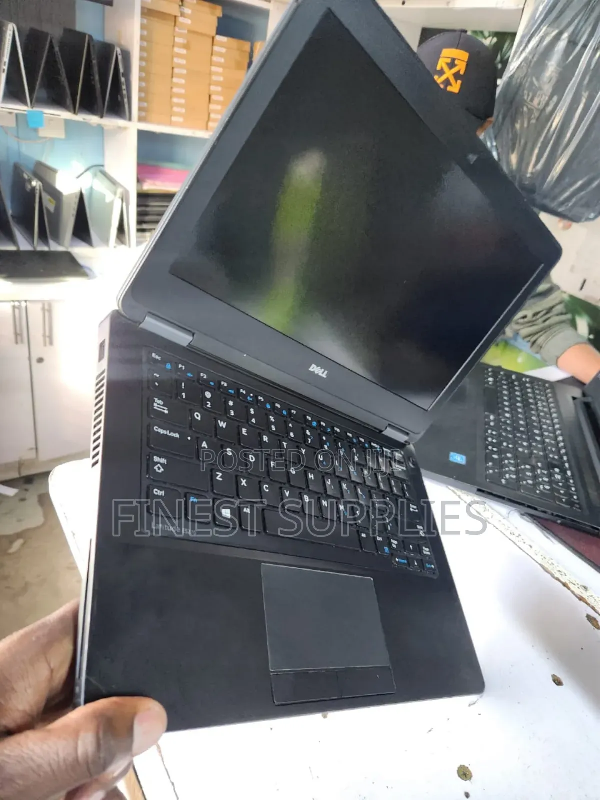 Laptop Dell Latitude 7400 4GB Intel Celeron HDD 128GB