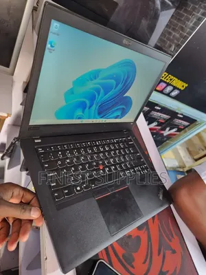 Laptop Lenovo Thinkpad X1 Yoga 4GB Intel Celeron HDD 128GB
