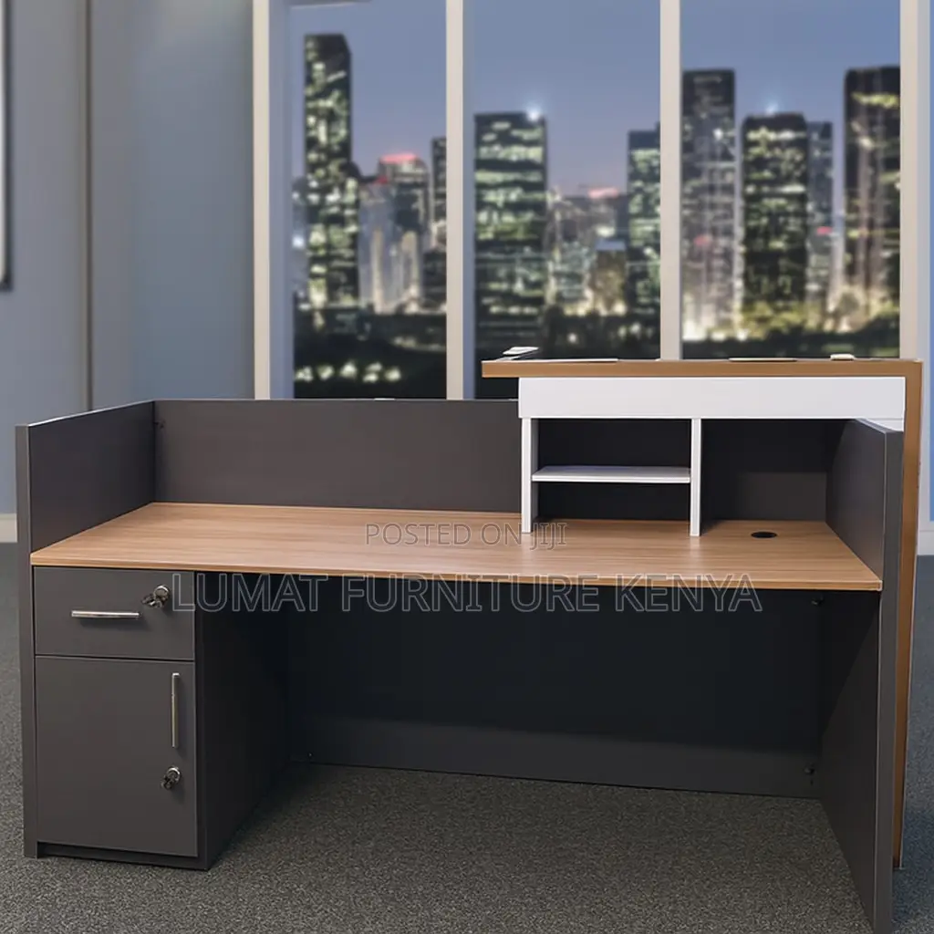 Customer Service Desk